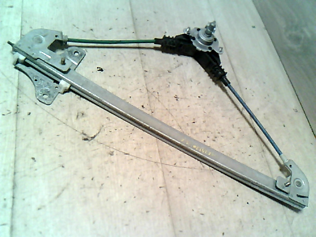 SUZUKI WagonR+ Jobb hátsó ablakemelő szerkezet mechanikus bontott alkatrész