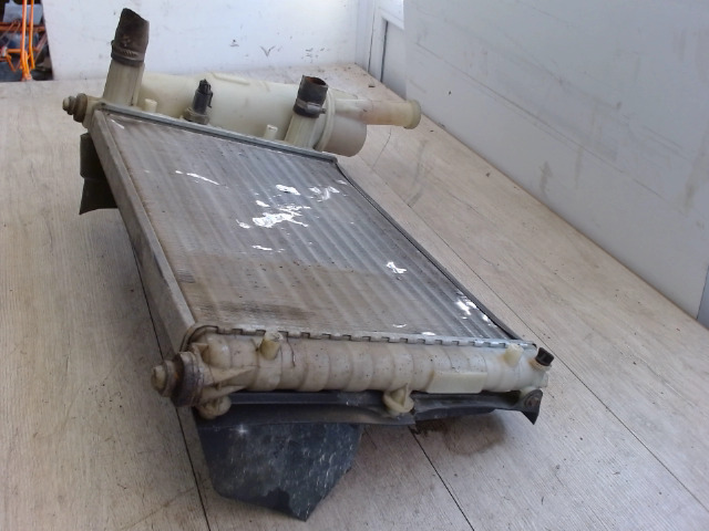 FIAT PUNTO I. Vízhűtő, radiátor bontott alkatrész