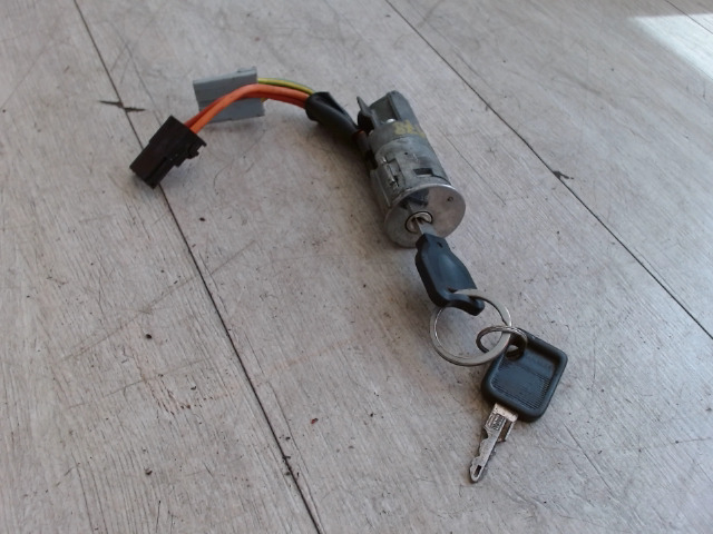 RENAULT R19 92- Gyújtáskapcsoló bontott alkatrész