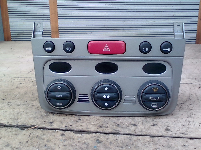ALFA ROMEO 147 00.10-04.10 Fűtés vezérlő panel bontott alkatrész