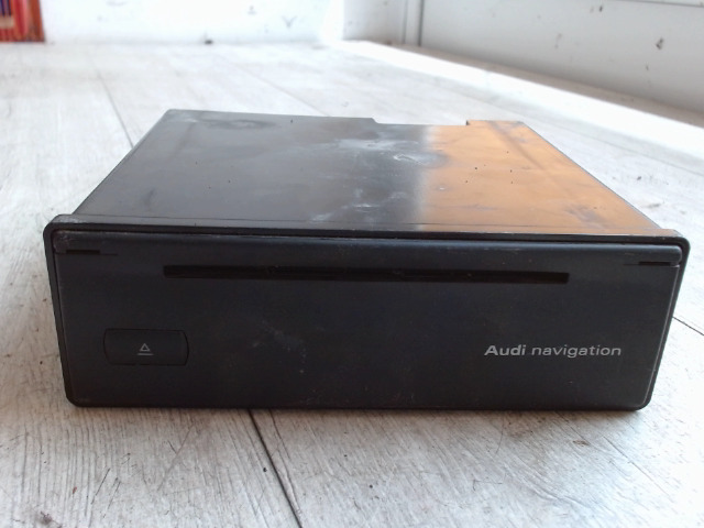 AUDI A4 98-01 Navigáció fejegység bontott alkatrész