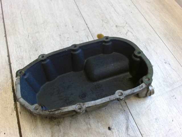 AUDI A6 97-04 Szelepfedél bontott alkatrész