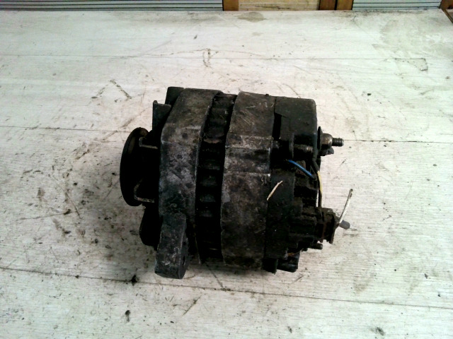 RENAULT CLIO 90-96 Generátor.benzines bontott alkatrész