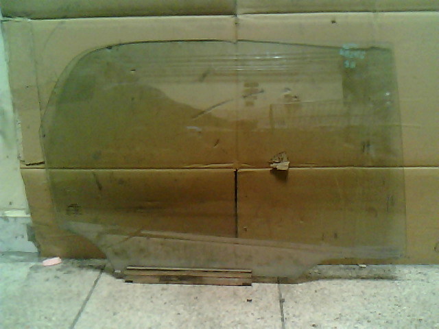 SUZUKI ALTO 02-09 Jobb hátsó ajtóüveg bontott alkatrész