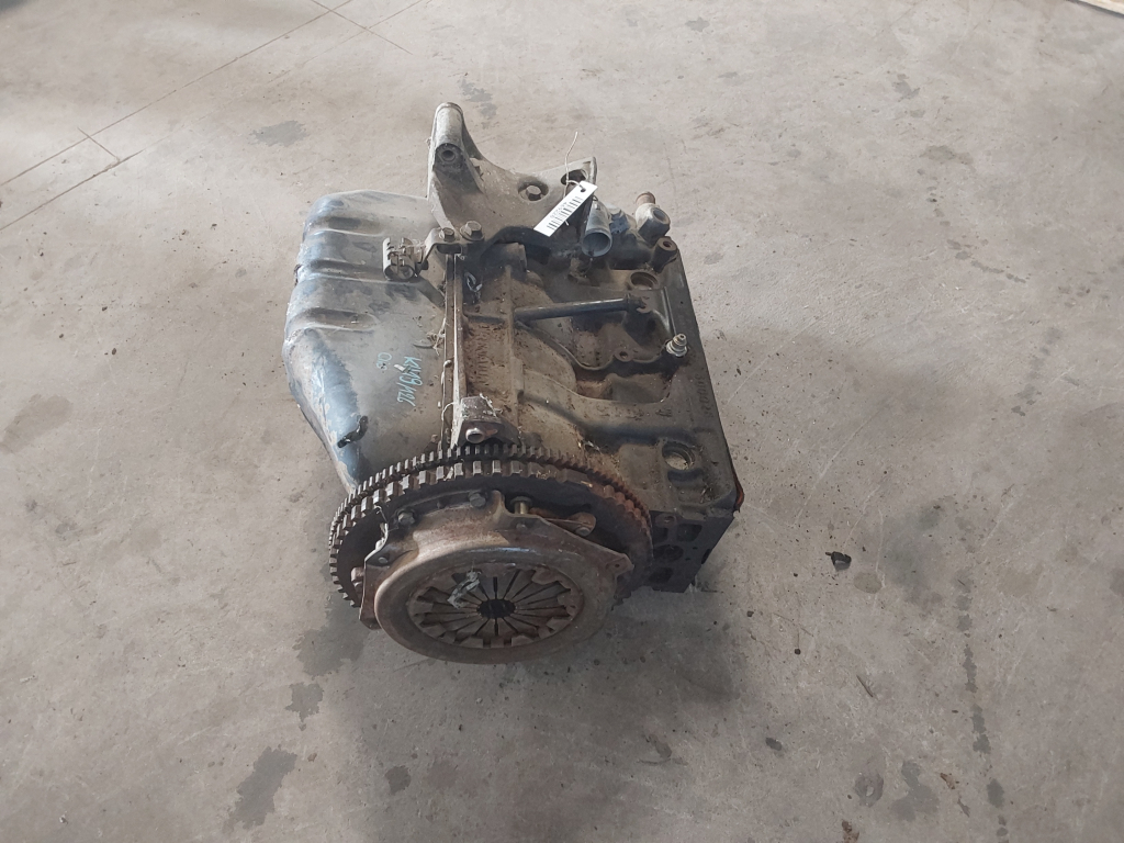 RENAULT CLIO 98-01 Motor. benzin fűzött blokk hengerfej nélkül bontott alkatrész