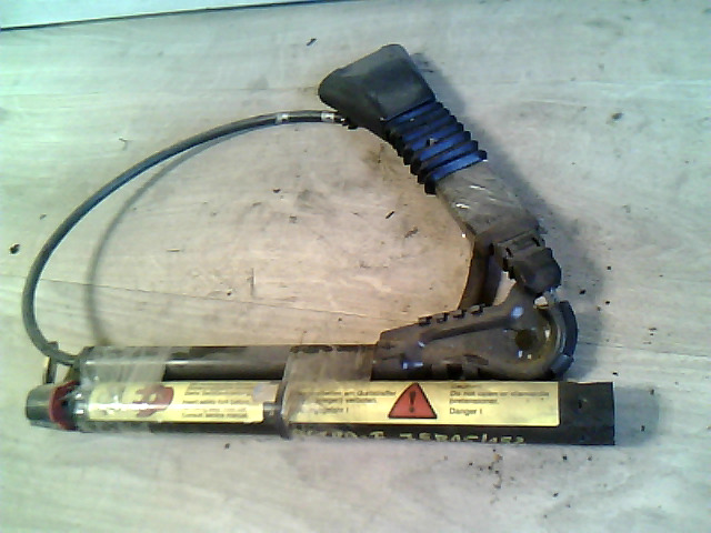 OPEL ASTRA F 91-94 Biztonsági öv csat jobb első bontott alkatrész