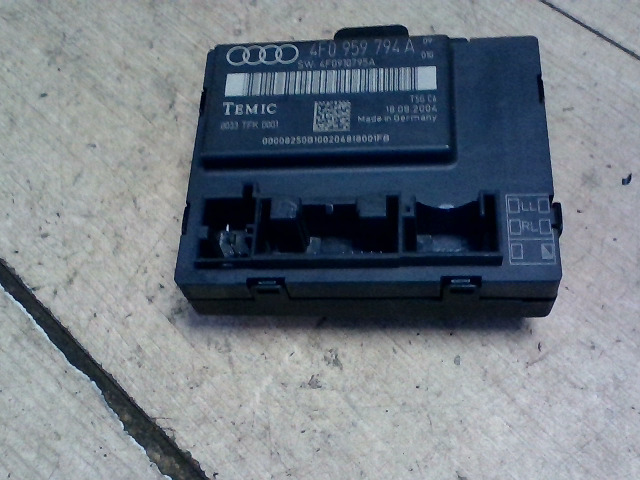 AUDI A6 2004.05 - 2008.09 Jobb hátsó ajtó vezérlőegység dcu modul bontott alkatrész
