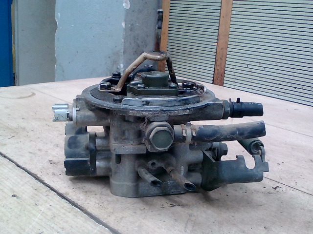 SUZUKI SWIFT 96-05 Központi injektor befecskendező bontott alkatrész