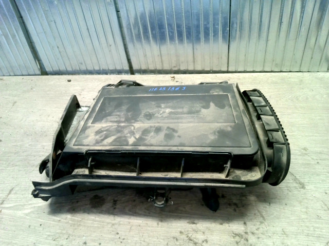BMW E39 95-03 Pollenszűrőház bontott alkatrész