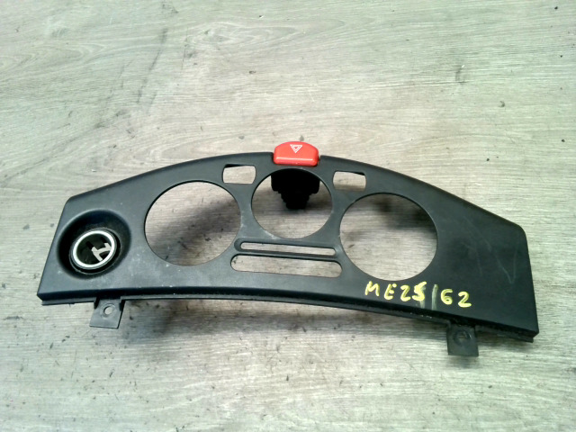 NISSAN MICRA K12 2002-2010 Fűtés kapcsoló keret bontott alkatrész