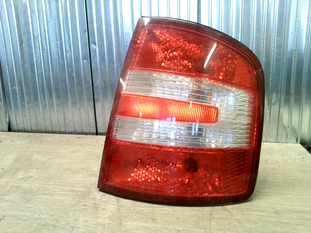 SKODA FABIA 99-07 Jobb hátsó lámpa bontott alkatrész