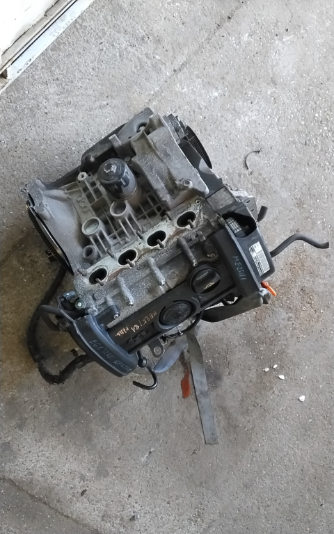 SKODA FABIA 99-07 Motor. benzin fűzött blokk hengerfejjel bontott alkatrész