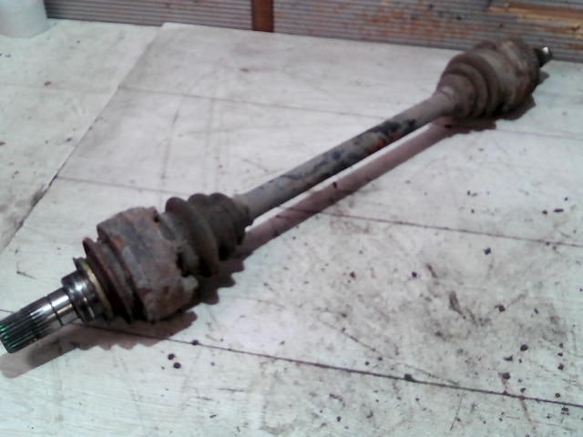 BMW E36 89-00 Bal hátsó féltengely bontott alkatrész