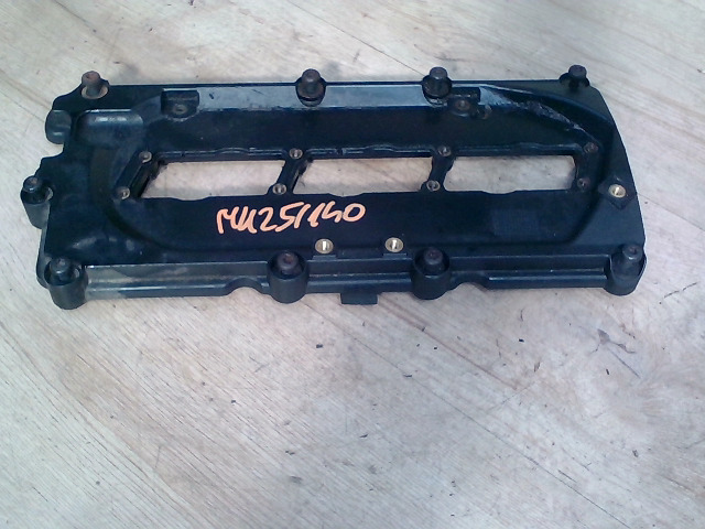 AUDI A8 2003.01.01-2010.02.28 Szelepfedél bontott alkatrész
