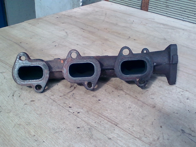 AUDI A8 2003.01.01-2010.02.28 Kipufogó csonk jobb bontott alkatrész