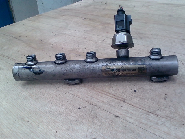 AUDI A8 2003.01.01-2010.02.28 Nyomásszabályzó szelep common rail bontott alkatrész