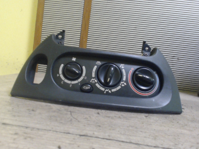 RENAULT MEGANE SCENIC 97-99 Fűtés vezérlő panel bontott alkatrész