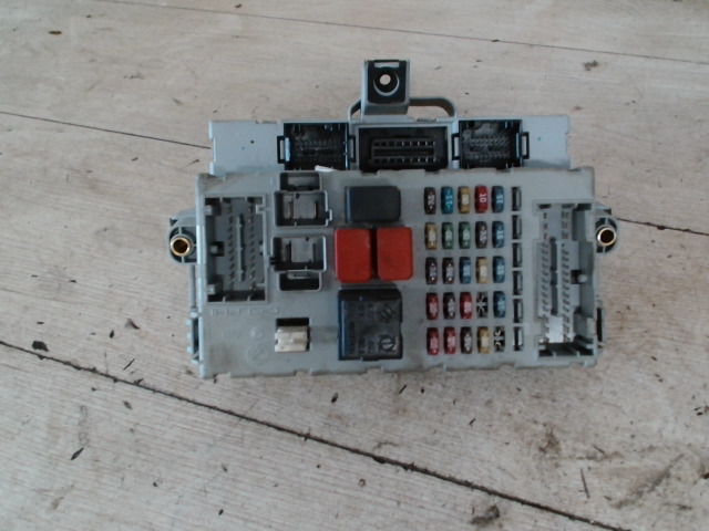 Biztosítéktábla BCM BSI BSM SAM GEM modul 