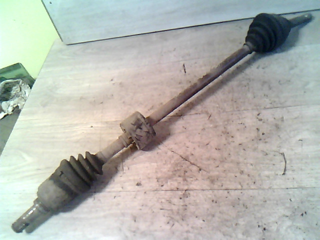 Jobb első féltengely