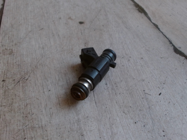 VW POLO IV. 99-02 Injektor befecskendező hengerenkénti bontott alkatrész