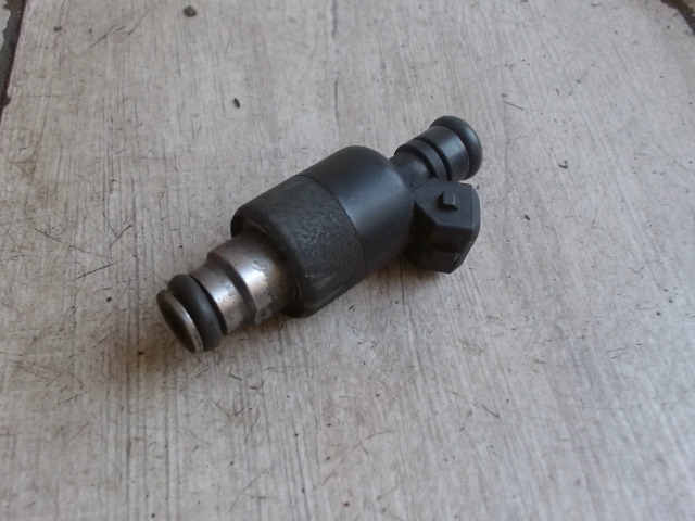 OPEL ASTRA F 94-02 Injektor befecskendező hengerenkénti bontott alkatrész