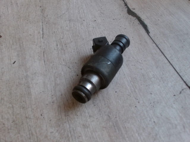 OPEL ASTRA F 94-02 Injektor befecskendező hengerenkénti bontott alkatrész