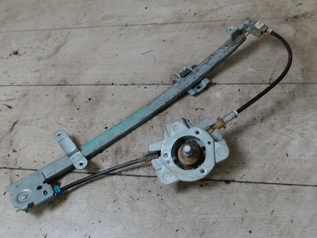SUZUKI SWIFT 96-05 Jobb hátsó ablakemelő szerkezet mechanikus bontott alkatrész