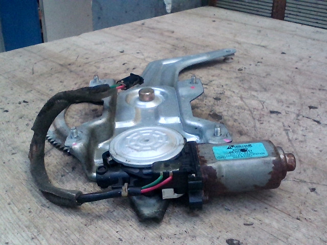 KIA RIO 2000.04-2005.06 Bal hátsó ablakemelő szerkezet elektromos bontott alkatrész