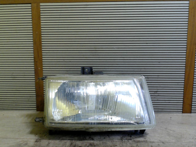 VW POLO VARIANT 97-01 Jobb első fényszóró bontott alkatrész