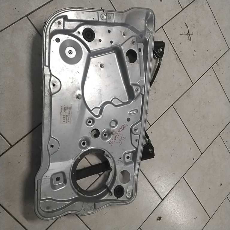 Bal első ablakemelő szerkezet elektromos