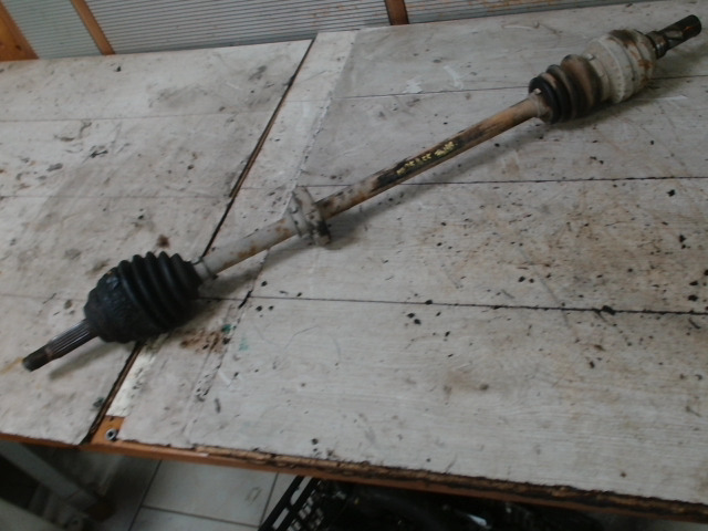 Jobb első féltengely