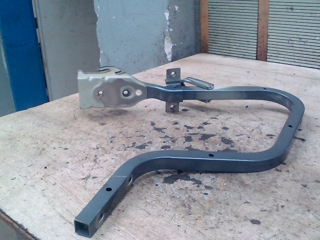 Csomagtérajtó zsanér