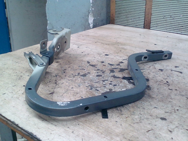 Csomagtérajtó zsanér