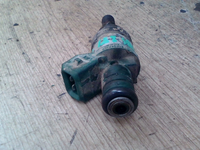 KIA RIO 2000.04-2005.06 Injektor befecskendező hengerenkénti bontott alkatrész