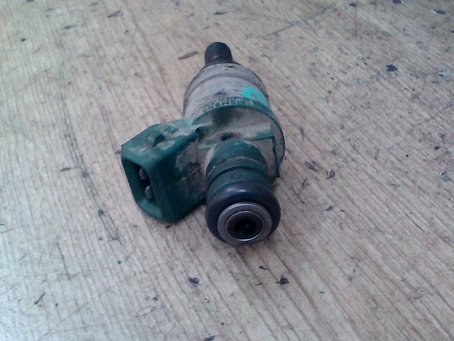 KIA RIO 2000.04-2005.06 Injektor befecskendező hengerenkénti bontott alkatrész