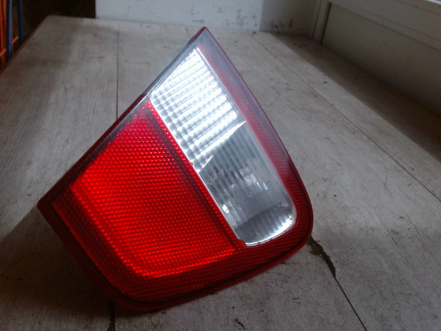 SEAT CORDOBA 99-02 Jobb belső hátsó lámpa bontott alkatrész