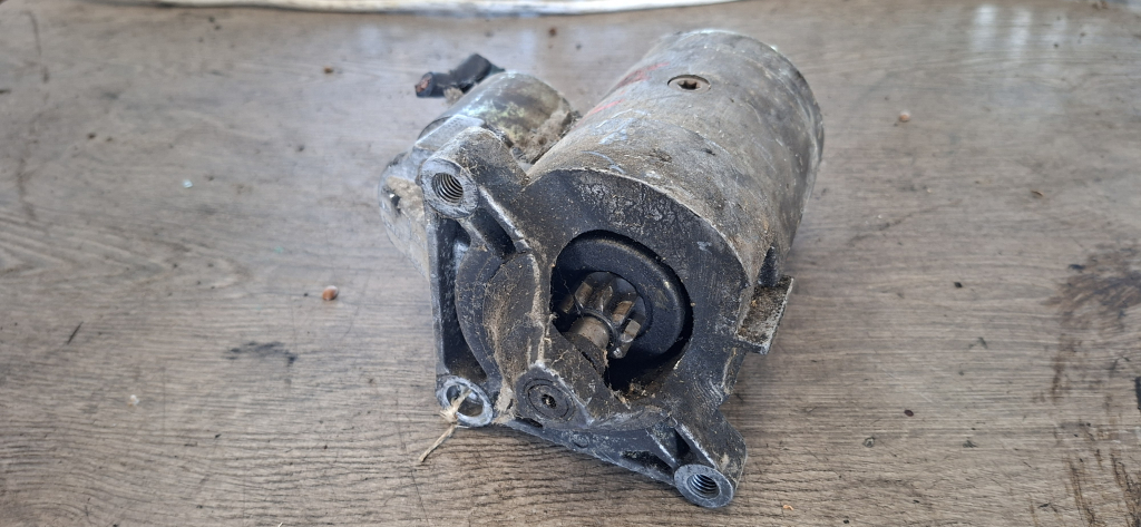 Önindító. benzines