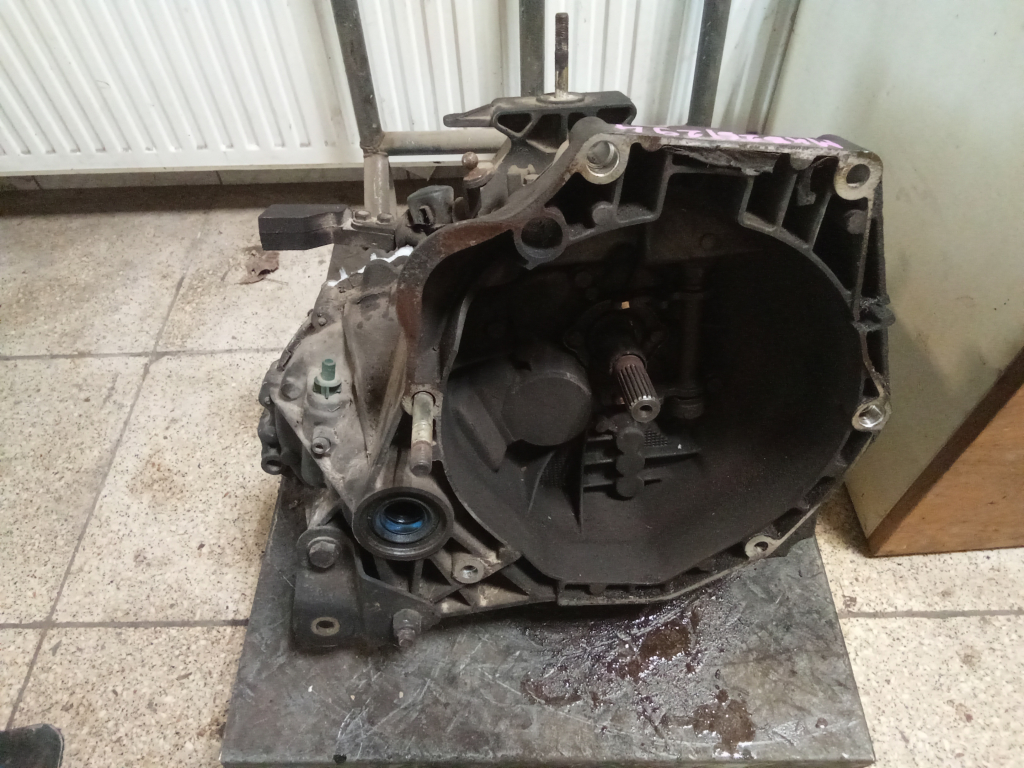 FIAT PUNTO III. Sebességváltó, dízel manuális bontott alkatrész