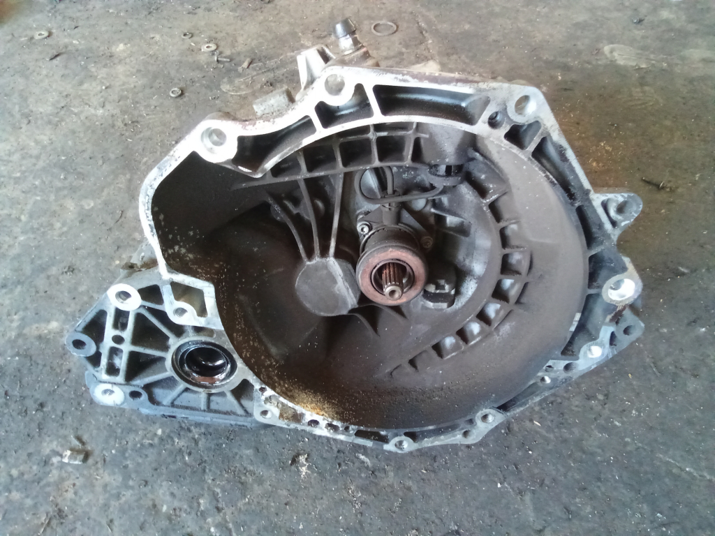 OPEL CORSA C 00-06 Sebességváltó. benzines manuális bontott alkatrész