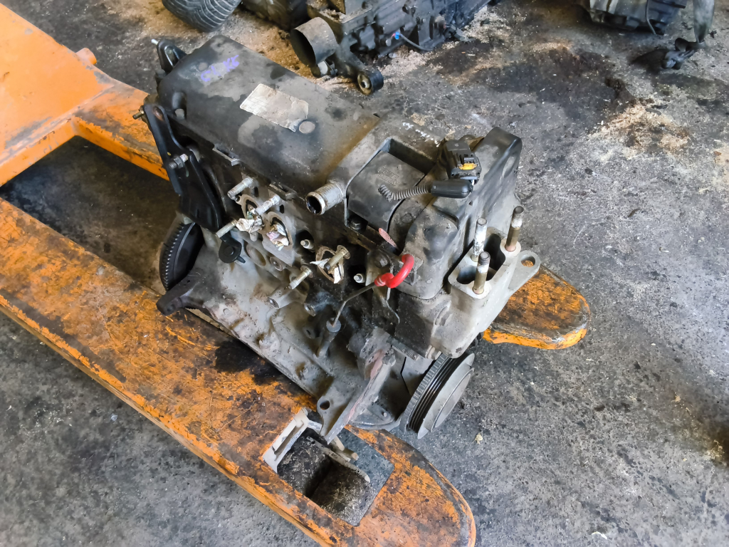 FIAT Panda 03-11 Motor. benzin fűzött blokk hengerfejjel bontott alkatrész