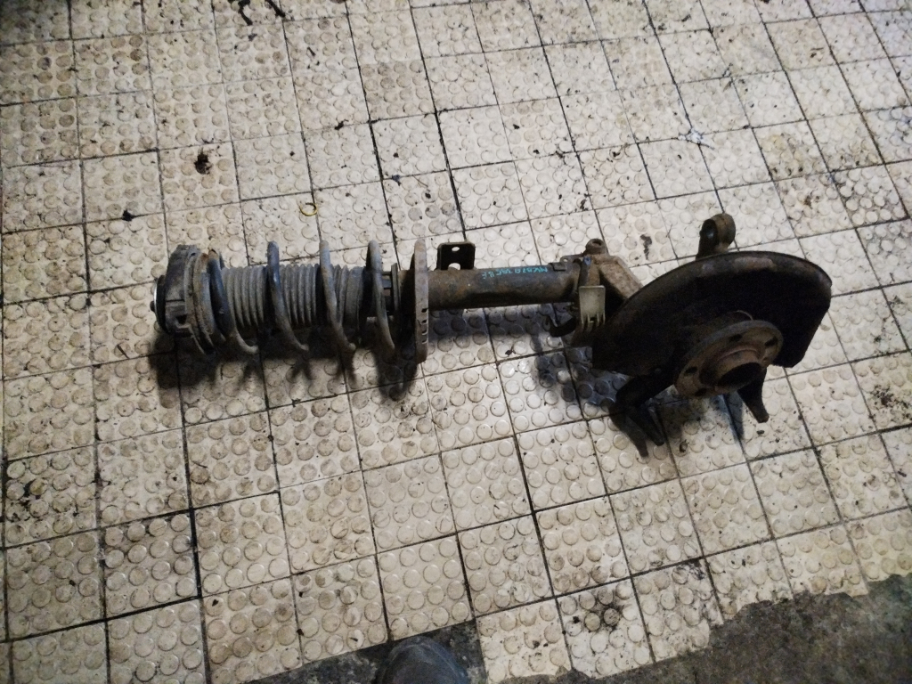 SKODA FABIA 99-07 Bal első lengéscsillapító rugóval bontott alkatrész