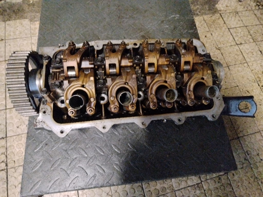 RENAULT CLIO 01-06 Hengerfej. benzines bontott alkatrész