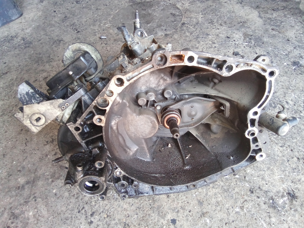 PEUGEOT 307 01-05 Sebességváltó, dízel manuális bontott alkatrész