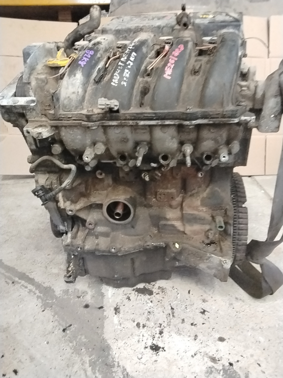 Motor. benzin fűzött blokk hengerfejjel
