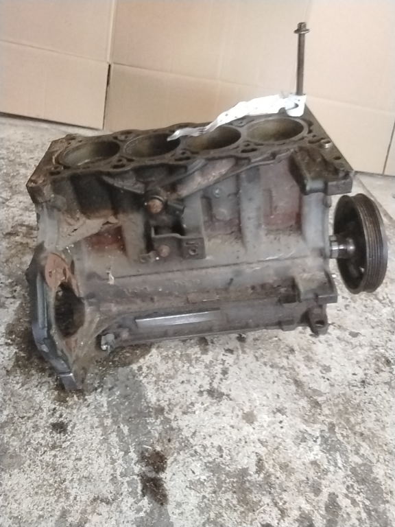 OPEL CORSA D 06-11 Motor. benzin fűzött blokk hengerfej nélkül bontott alkatrész