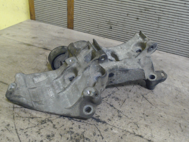 RENAULT MEGANE 05-08 Klímakompresszor tartó bak bontott alkatrész