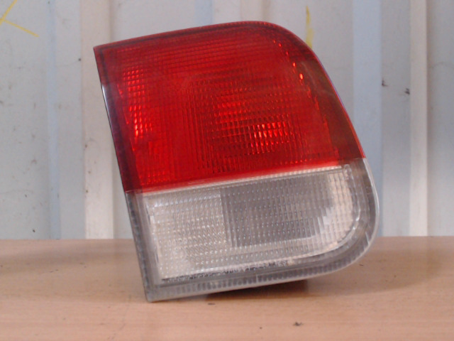HONDA CIVIC 96-99 Bal belső hátsó lámpa bontott alkatrész