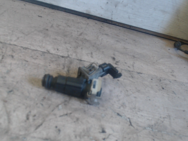 OPEL CORSA C 00-06 Injektor befecskendező hengerenkénti bontott alkatrész