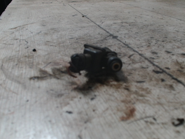 RENAULT MEGANE 99-02 Injektor befecskendező hengerenkénti bontott alkatrész