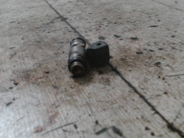 RENAULT MEGANE SCENIC 99-03 Injektor befecskendező hengerenkénti bontott alkatrész